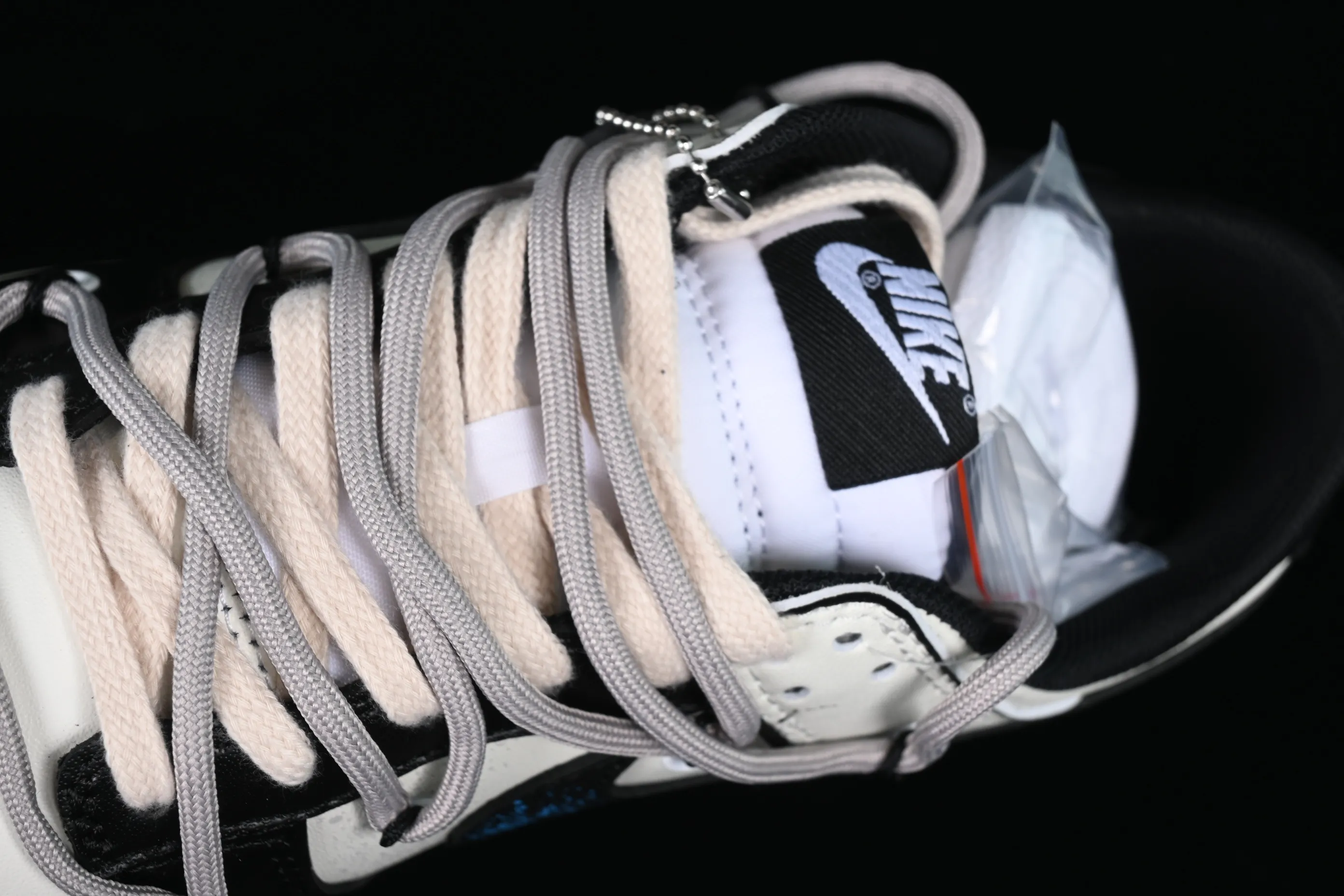 All Categories Nk SB Dunk Series Nk SB Dunk Low Low-top sneakers Nk Dunk Low Retro Panda Prank Space Exploration Star Trek Customized version of deconstructed straps retro distressed Panda low-top sneakers DD1391-100